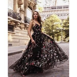 Mac Duggal Corset Bustier Top Floral Embroidered Tulle Black Dress 62989M